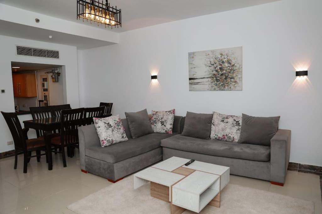 Apartment Chic 2br In Porto, New Cairo